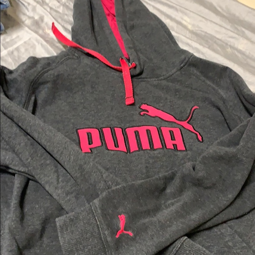 puma women’s hoodie